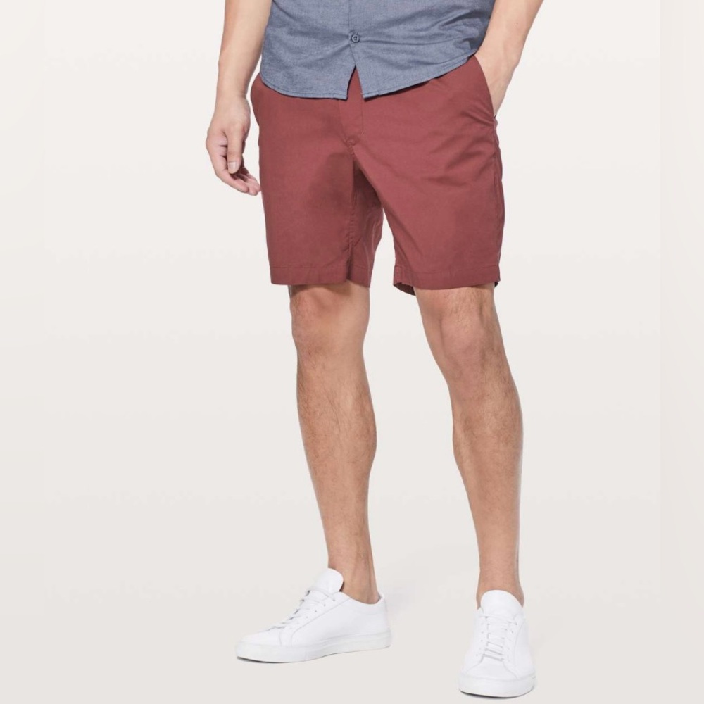Lululemon Bowline Short in Smoky Red Size Small